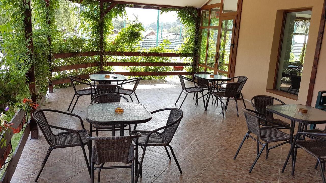 Hostel Horia Plopeni Exterior photo